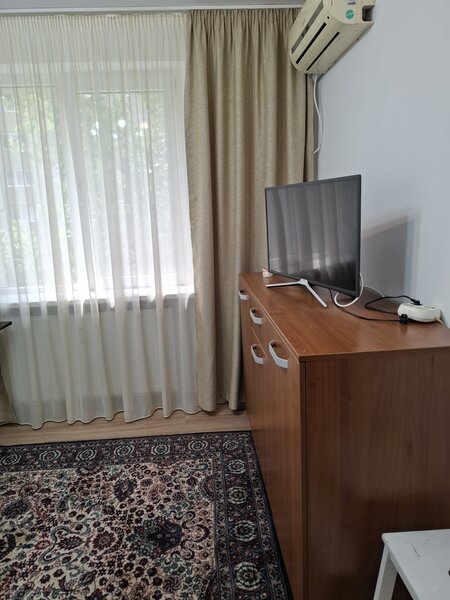 Sector 6, Ghencea, Bucuresti, capat tramvai 41, str Garleni.