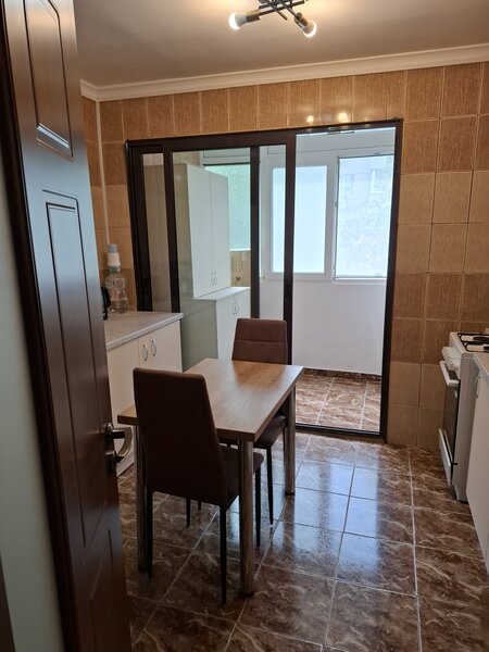 Sector 6, Ghencea, Bucuresti, capat tramvai 41, str Garleni.